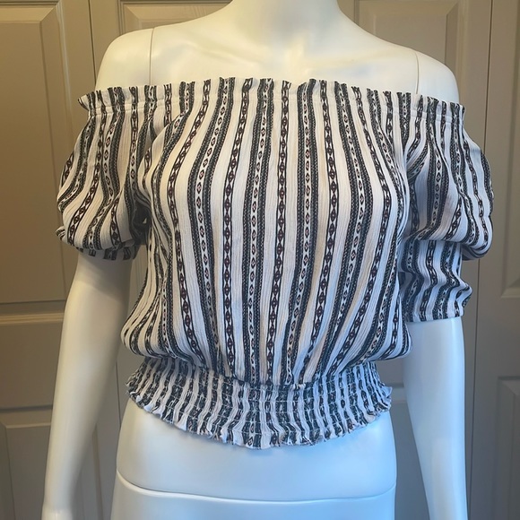 Elan - Halter Crop Top